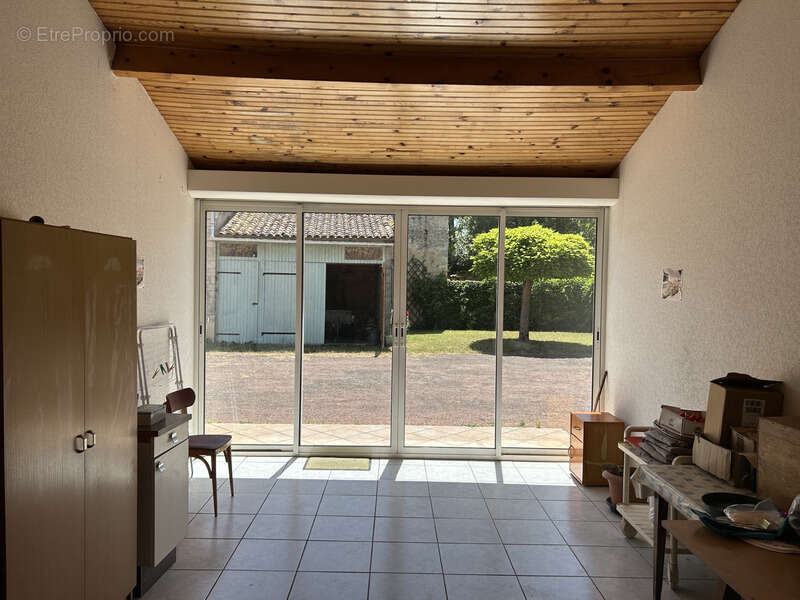 Maison à PAMPROUX