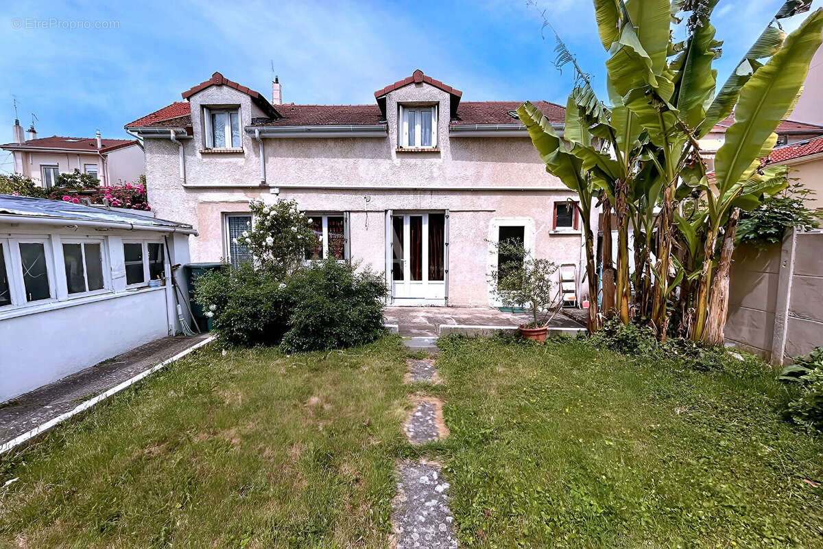 Maison à VITRY-SUR-SEINE
