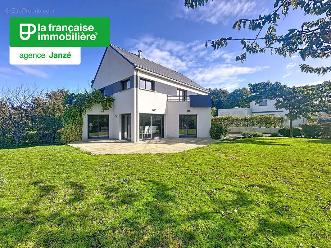 Maison à JANZE