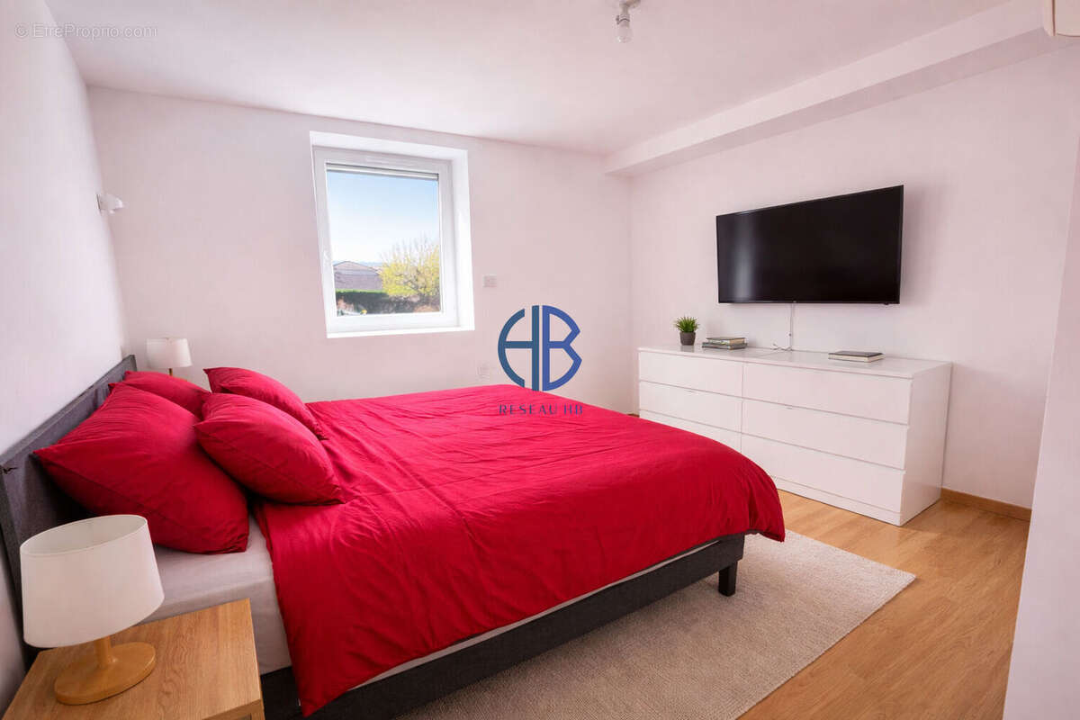 Maison rénové plein de cachet au coeur de Marcilloles - photo 6