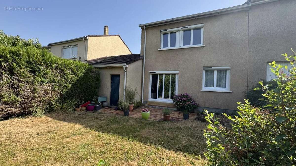 Maison 103 m² à Montigny-Le-Bretonneux  - photo 16
