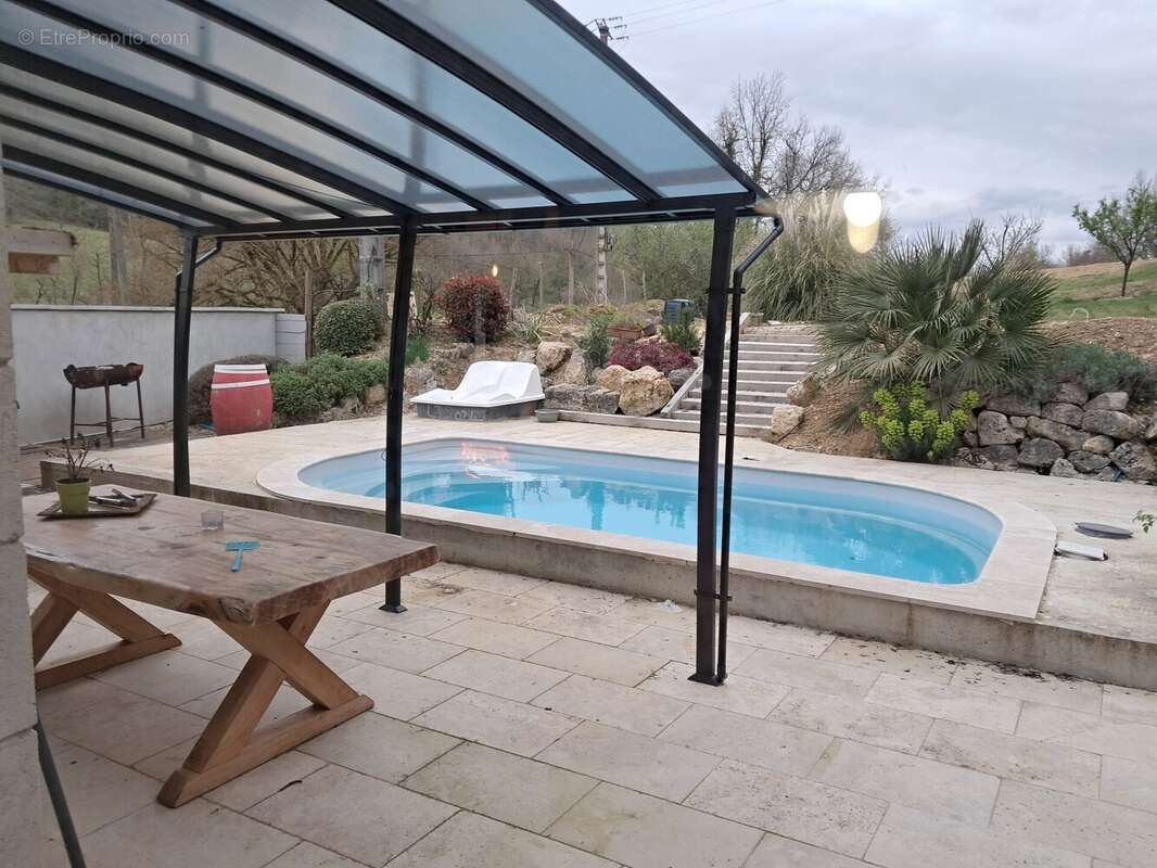 Maison à SAINTE-COLOMBE-EN-BRUILHOIS