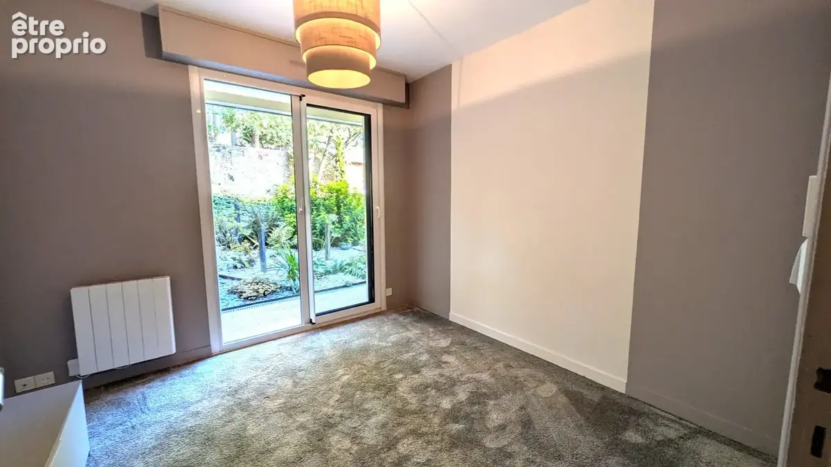 Achat-vente laval appartement  de 180 m² quartier gare - centre ville - photo 5