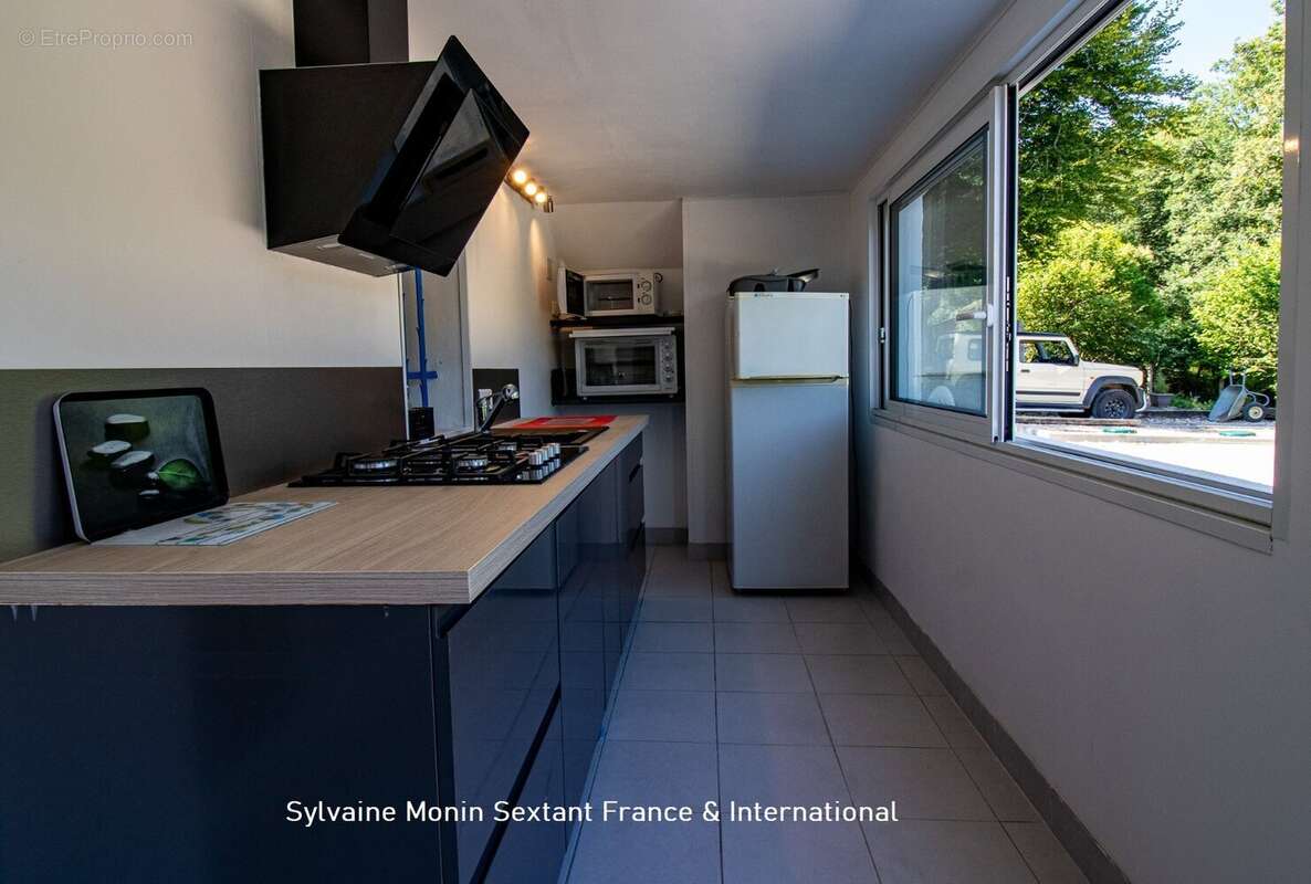 Maison rénovée tout confort avec logement indépendant, terrain clos et espace piscine - photo 17