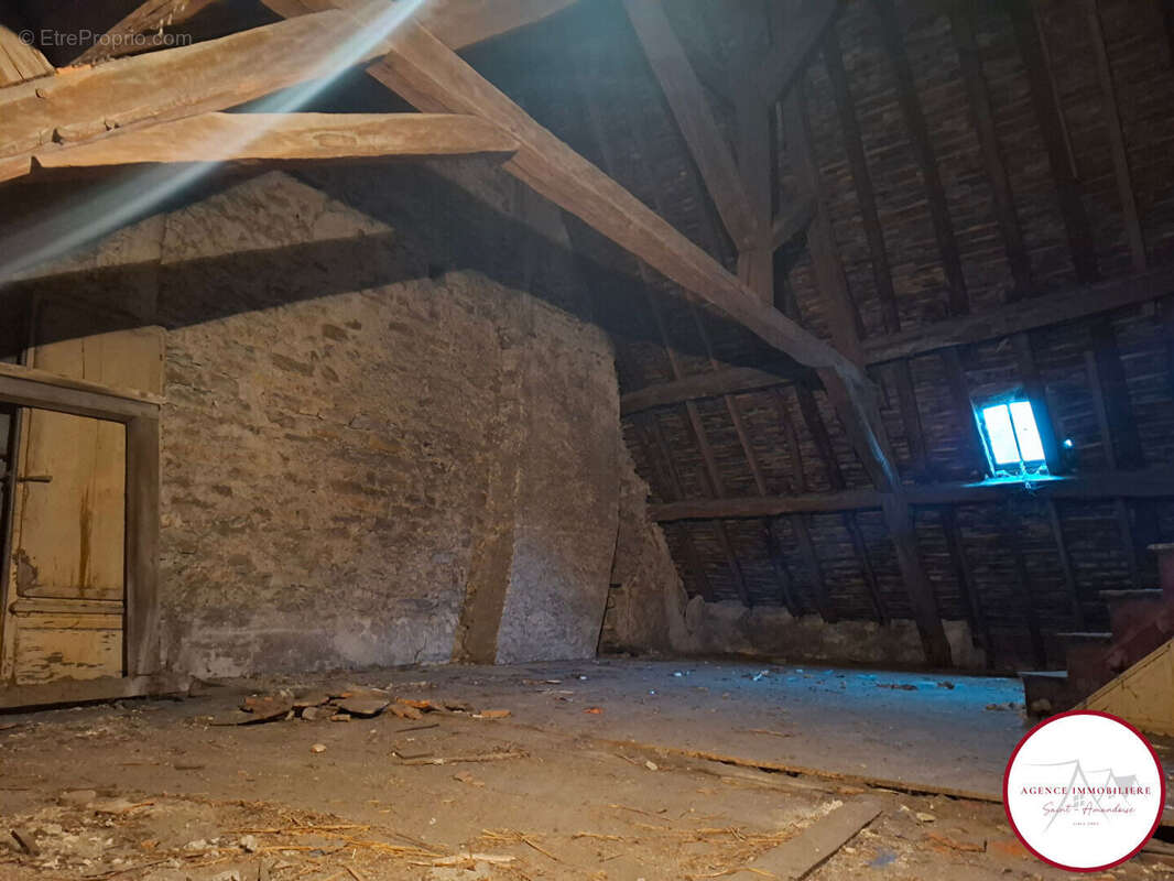 Maison à SAINT-AMAND-MONTROND