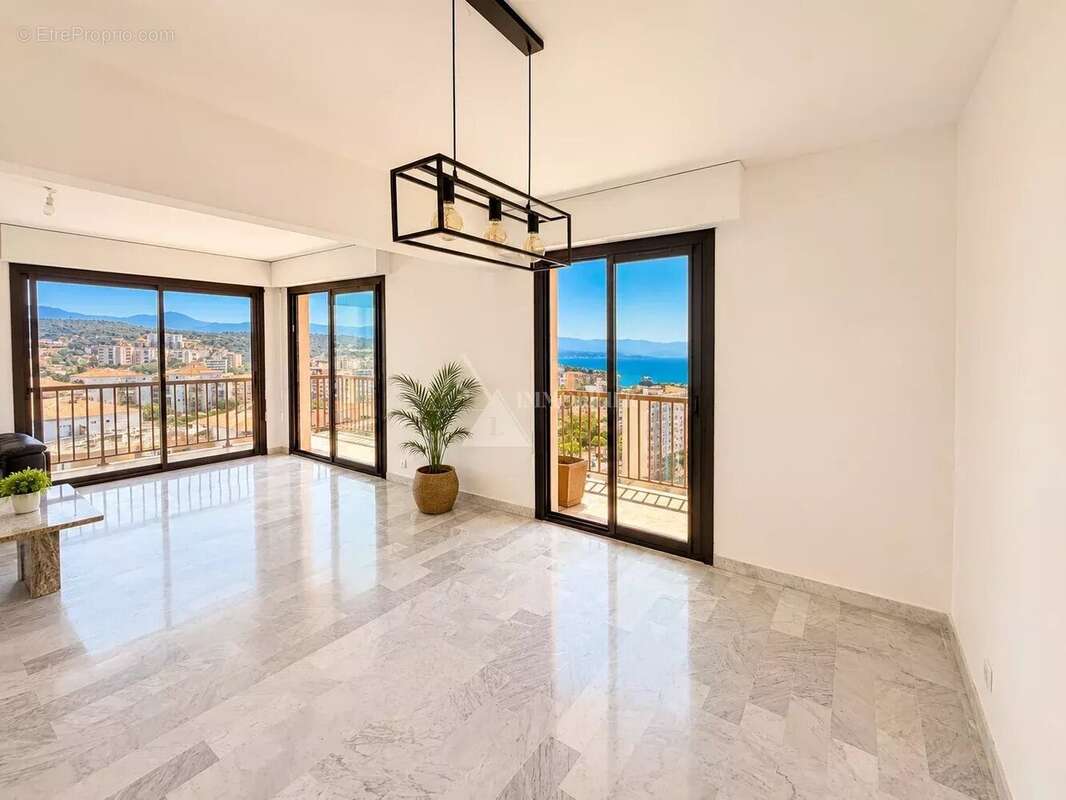 Appartement T3 de 90 m² et 29 m2 de terrasse- Vue mer panoramique - photo 3