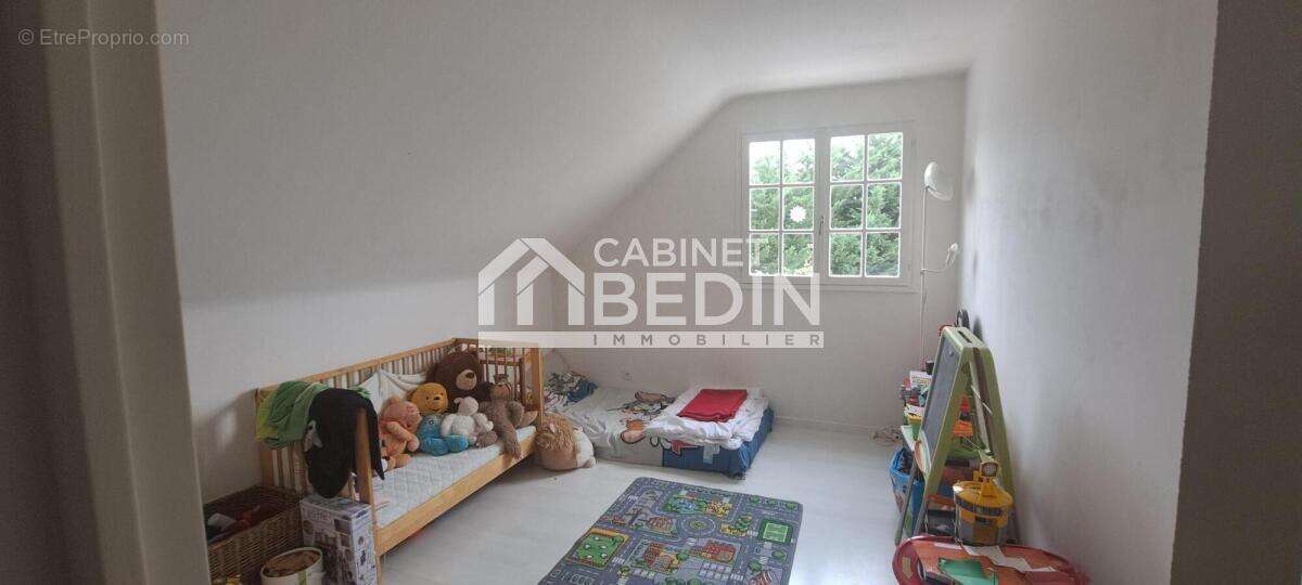 Maison à AMBARES-ET-LAGRAVE