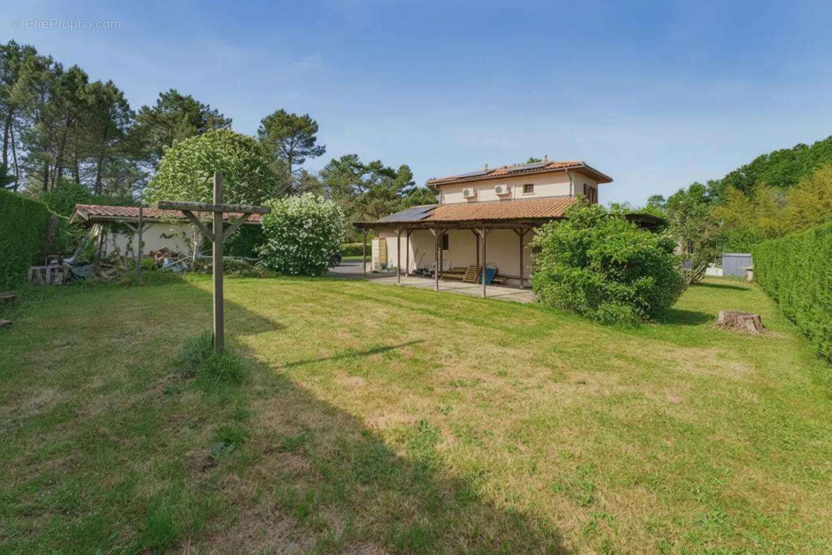 Maison familiale 7 pièces à Sadirac avec piscine - photo 19