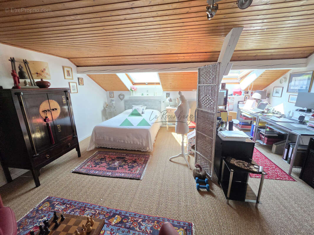 Maison au pied du château 5 pièces - photo 15