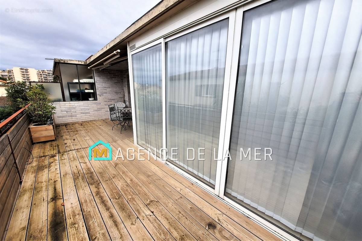 Appartement à MANDELIEU-LA-NAPOULE