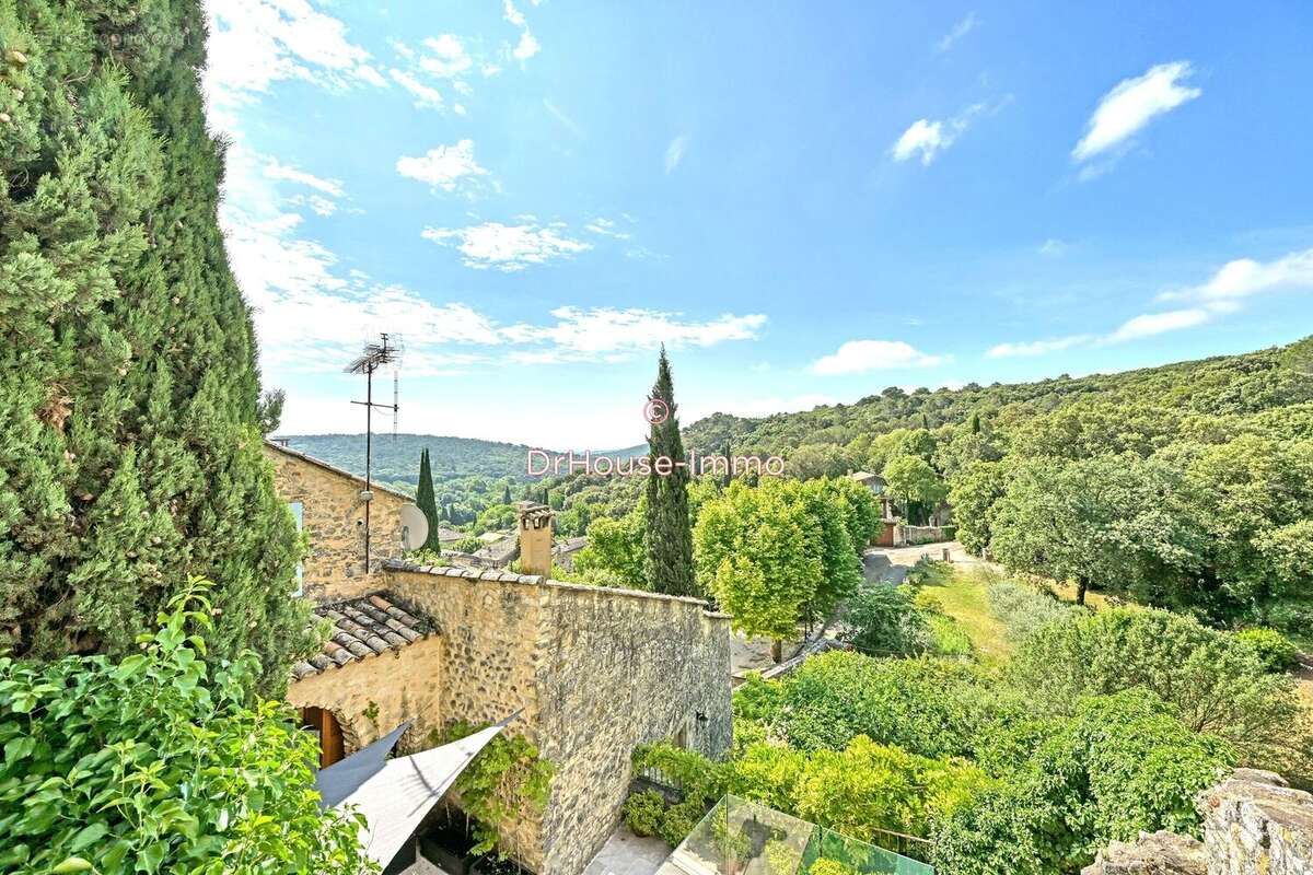 Maison à LA ROQUE-SUR-CEZE