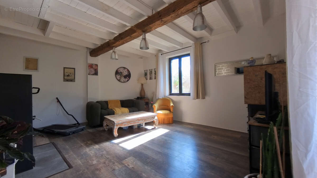 Maison à HOSTUN