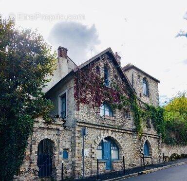 Maison à MONTIGNY-SUR-LOING