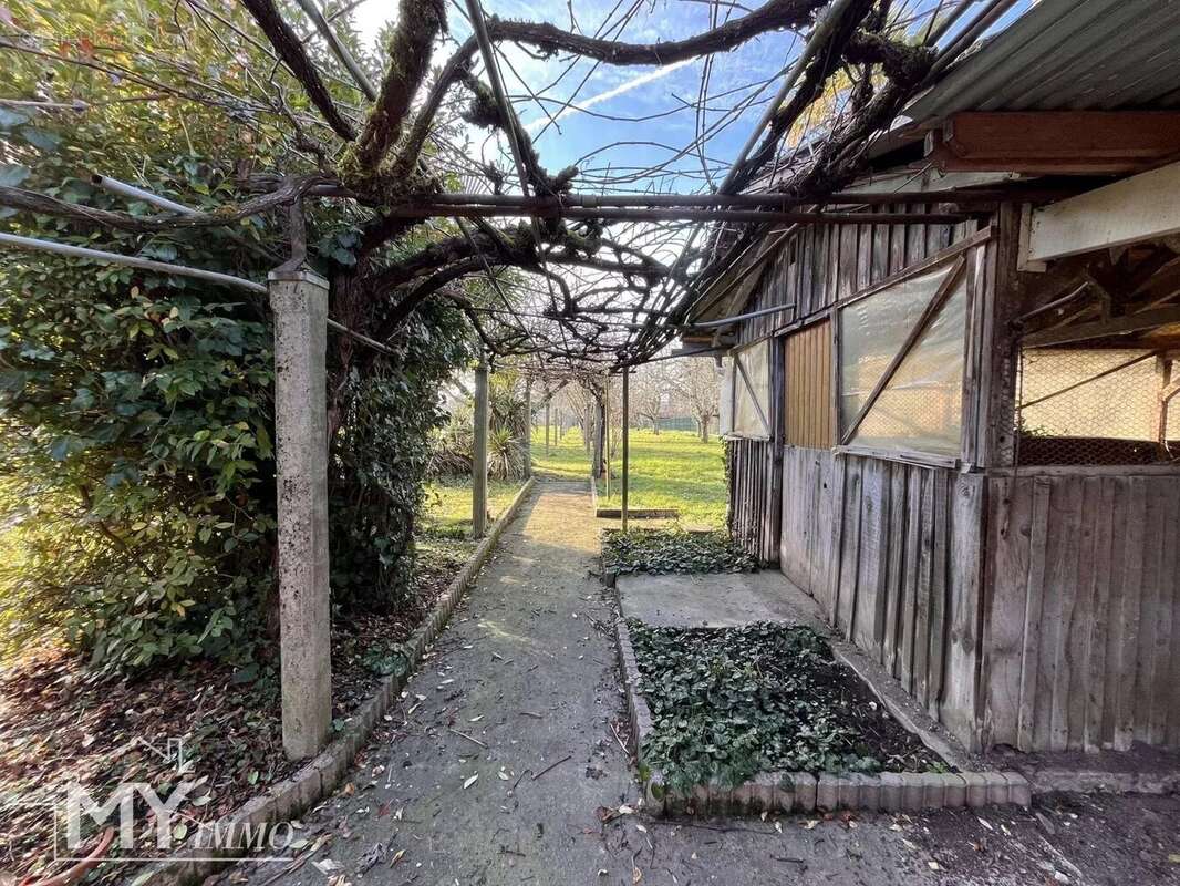 Maison à MONTPON-MENESTEROL