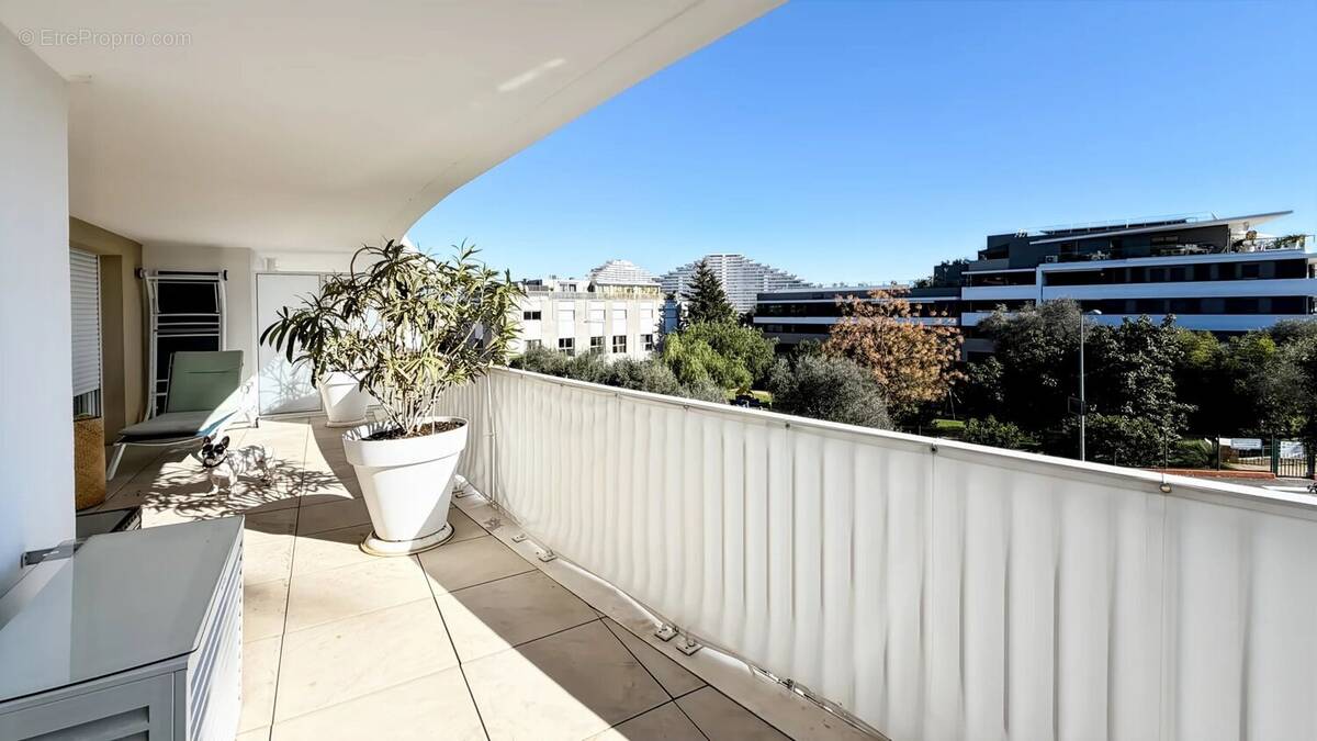 Appartement à VILLENEUVE-LOUBET