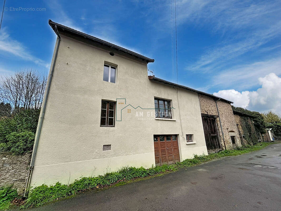Maison à SAINT-LAURENT-LES-EGLISES