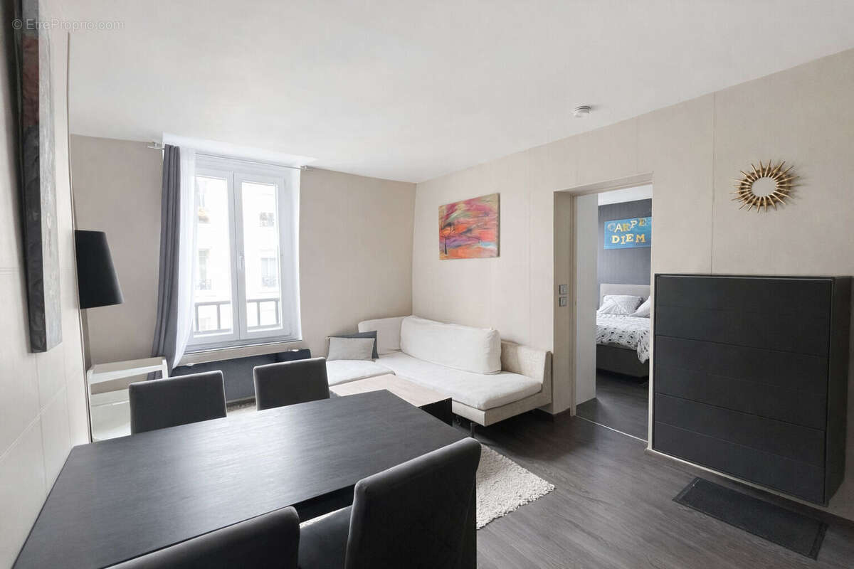 Appartement à PARIS-11E