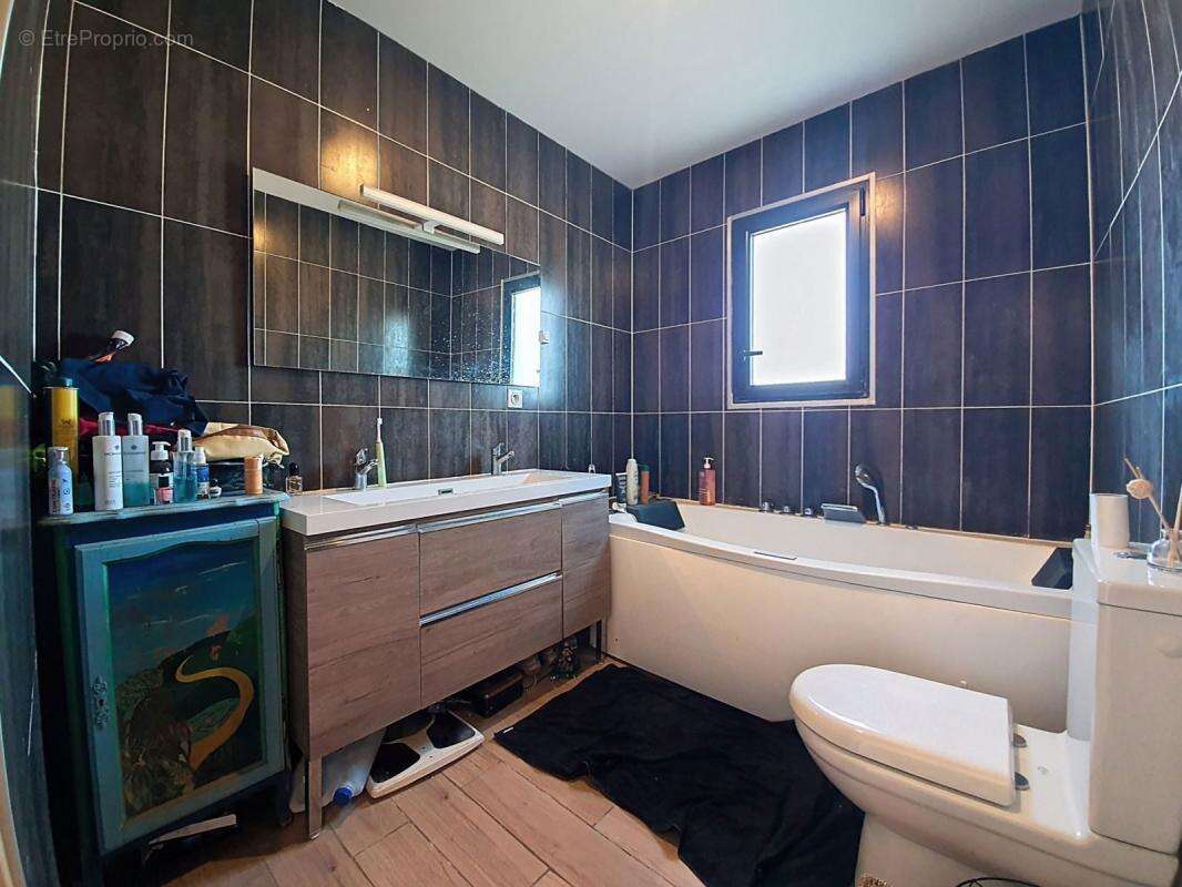 Maison à PEYRESTORTES