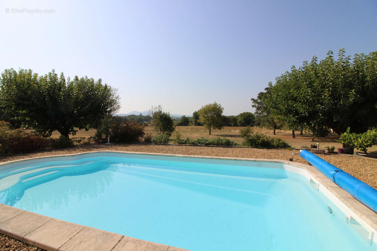 Maison à SAINT-JULIEN-DE-CASSAGNAS