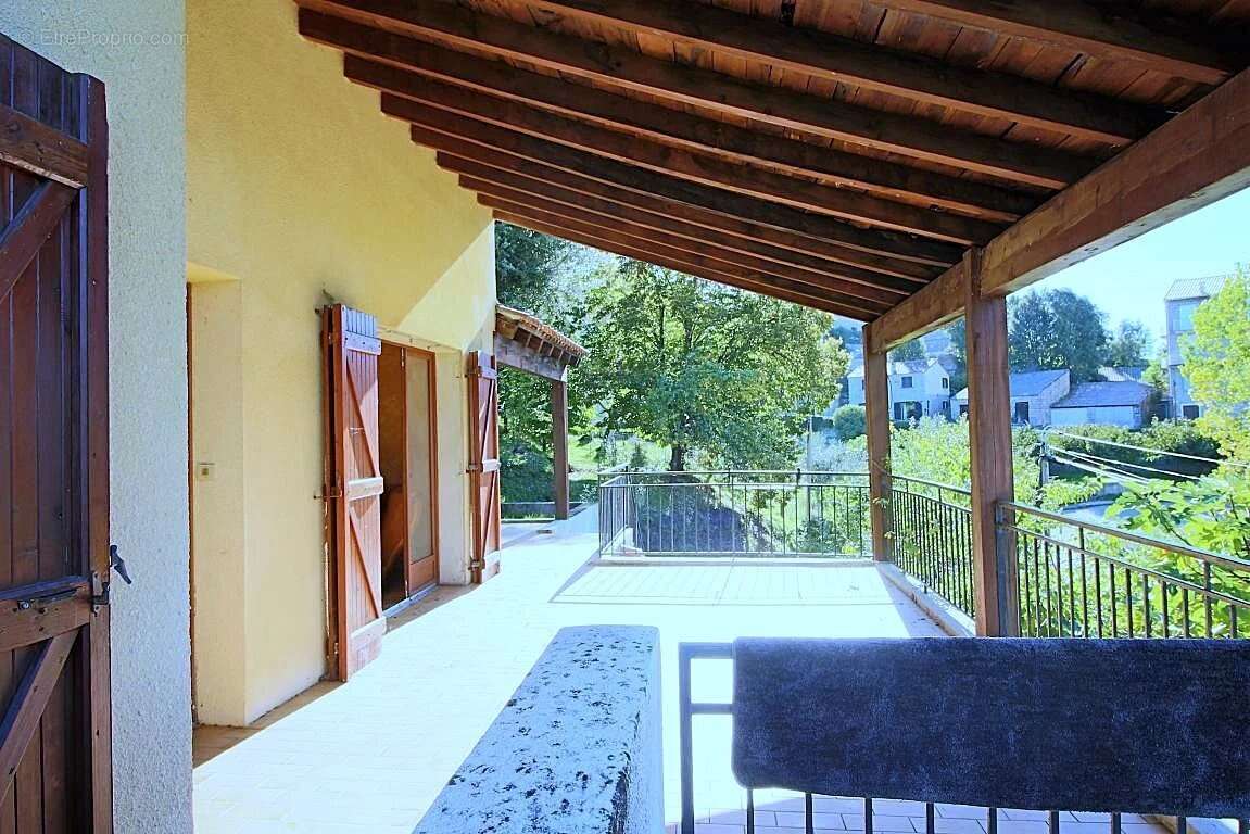 Maison à MOCA-CROCE