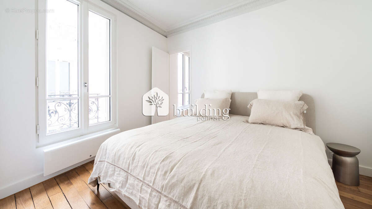 Appartement à PARIS-7E