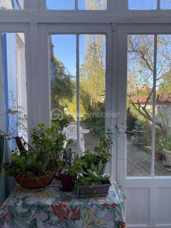 **Charmante Maison Ancienne au Cœur d'Anet – Calme et Authenticité à 1h30 de Paris** - photo 5
