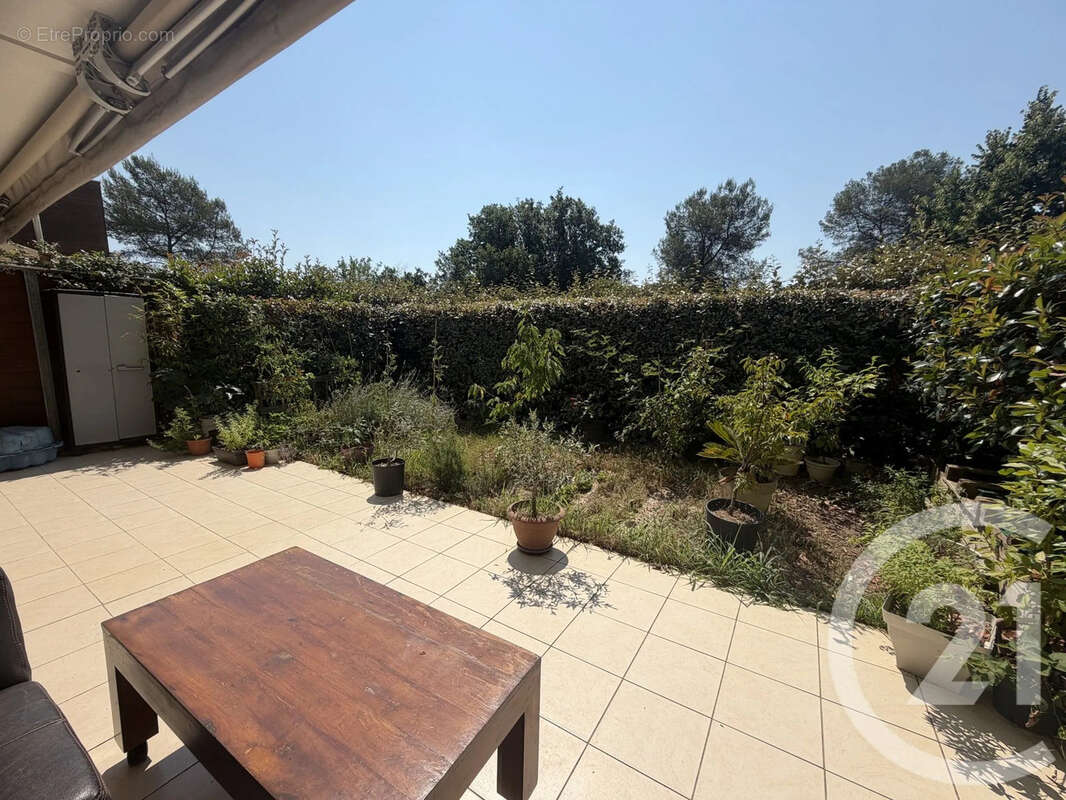 Appartement à VALBONNE