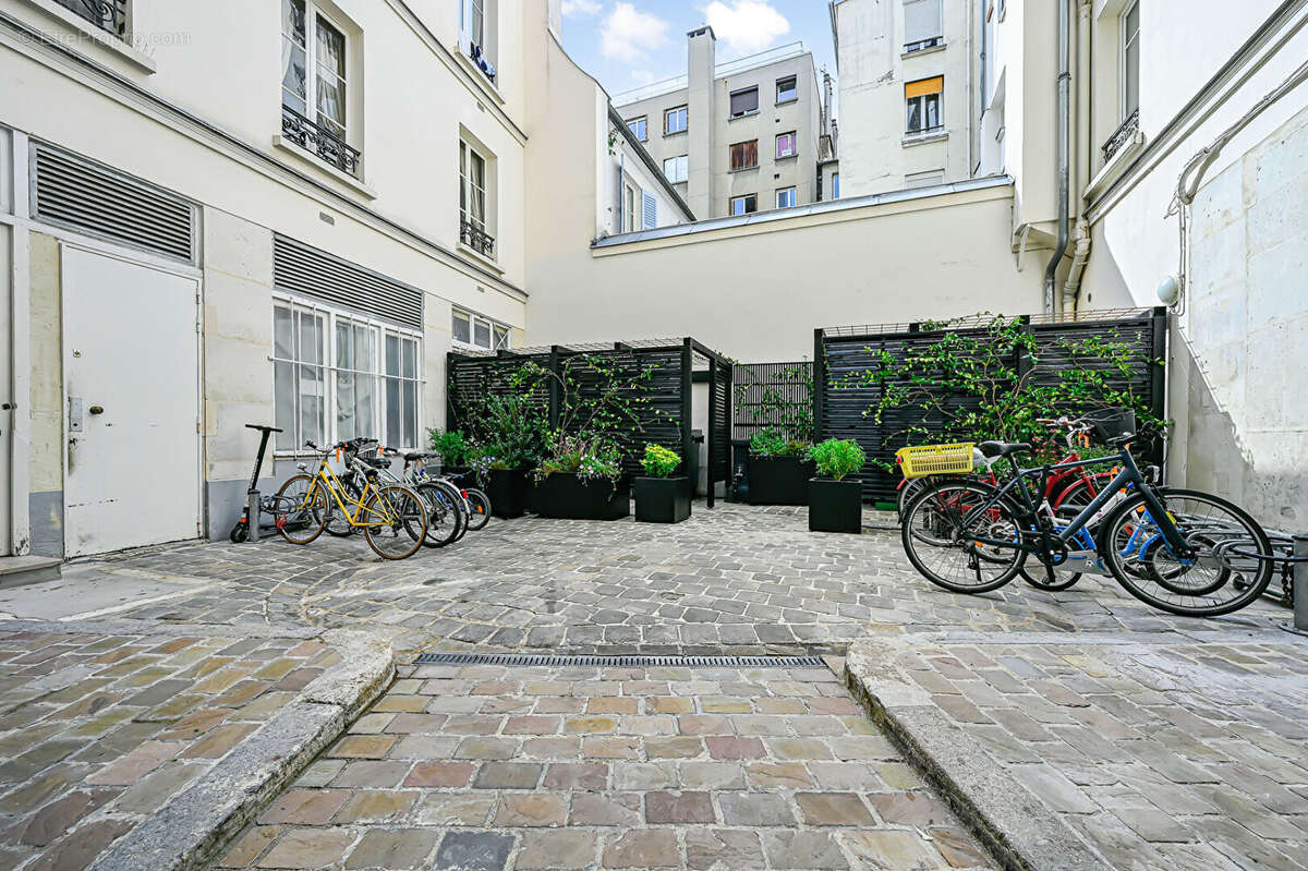 Appartement à PARIS-11E