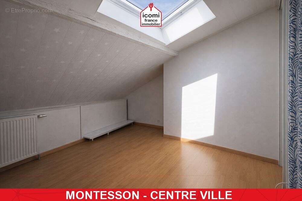 Yvelines - montesson (78360) - a vendre - appartement duplex au 1er et combles de 65 m² - piece de vie de 35m - 1/2 couchages -  - photo 9