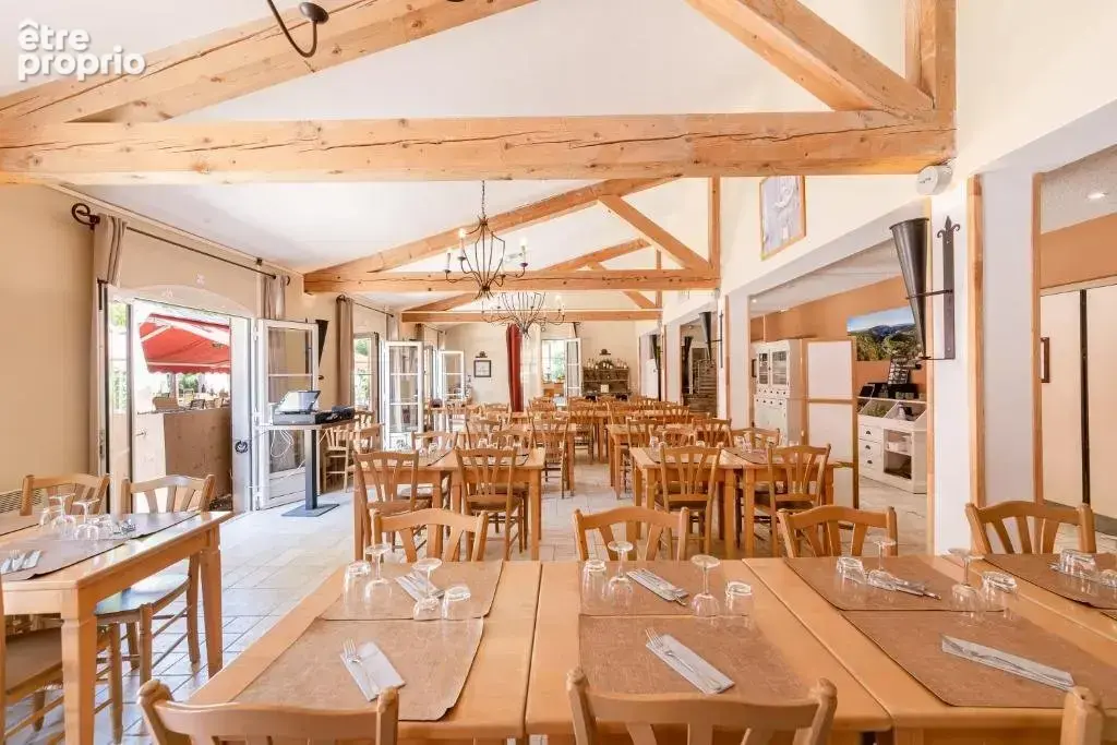 INVESTISSEMENT LOCATIF  GROSPIERRES  Résidence Tourisme Pierre & Vacances Village Le Rouret - 6,15 % de rentabilité - photo 11