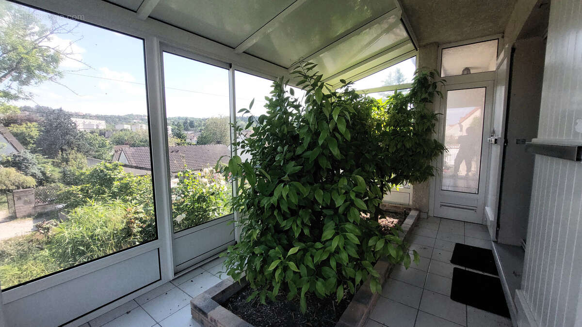 Maison à PONT-SUR-YONNE