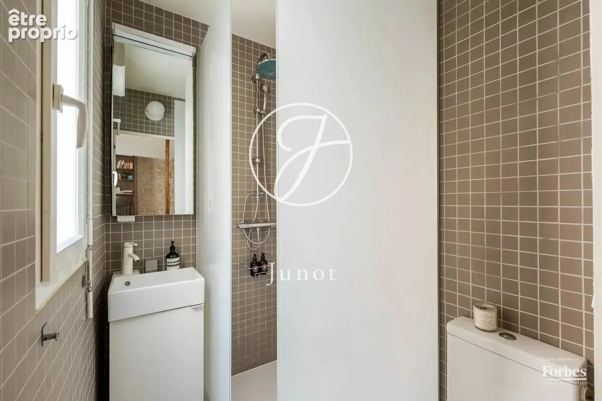 Paris 18e - ABBESSES - Duplex - 36.38m² Carrez - 1 chambre - Calme - photo 12