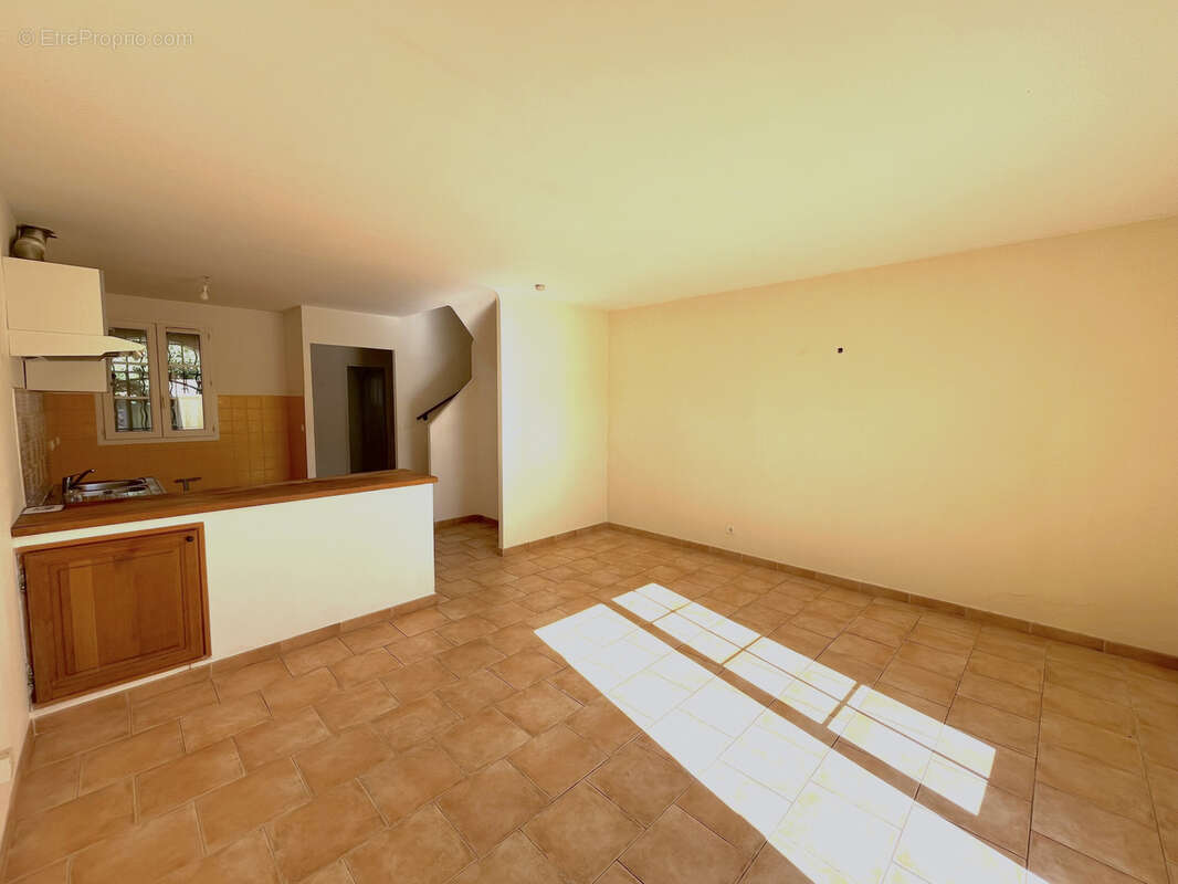 Maison à SAINT-MAXIMIN-LA-SAINTE-BAUME