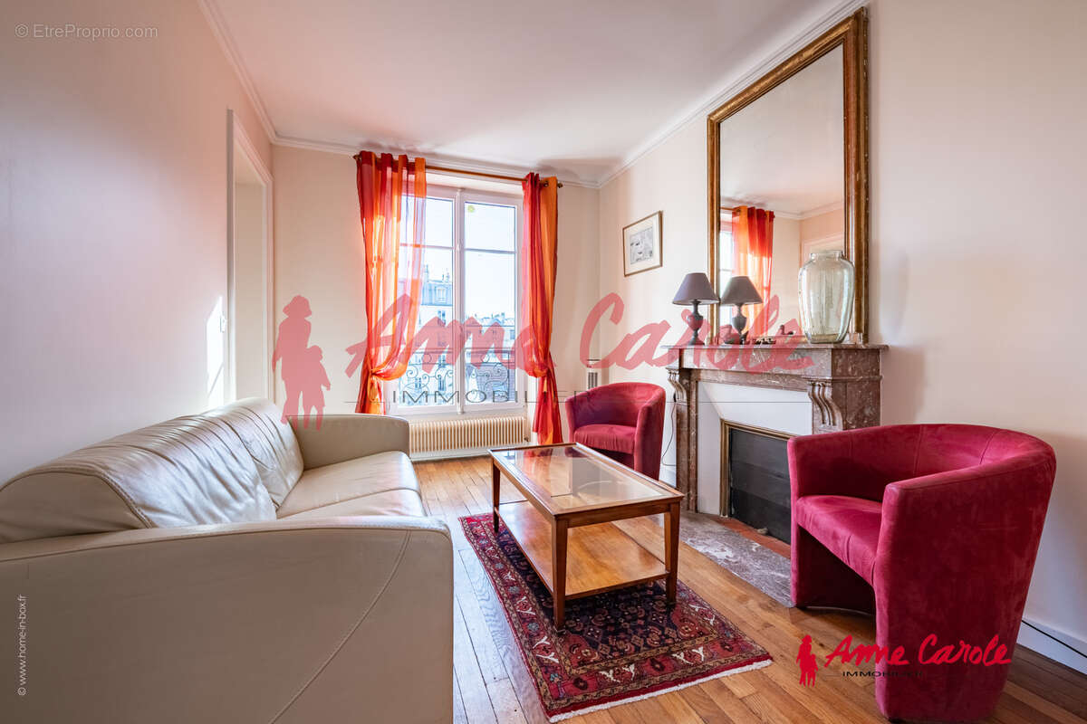 Appartement à PARIS-7E