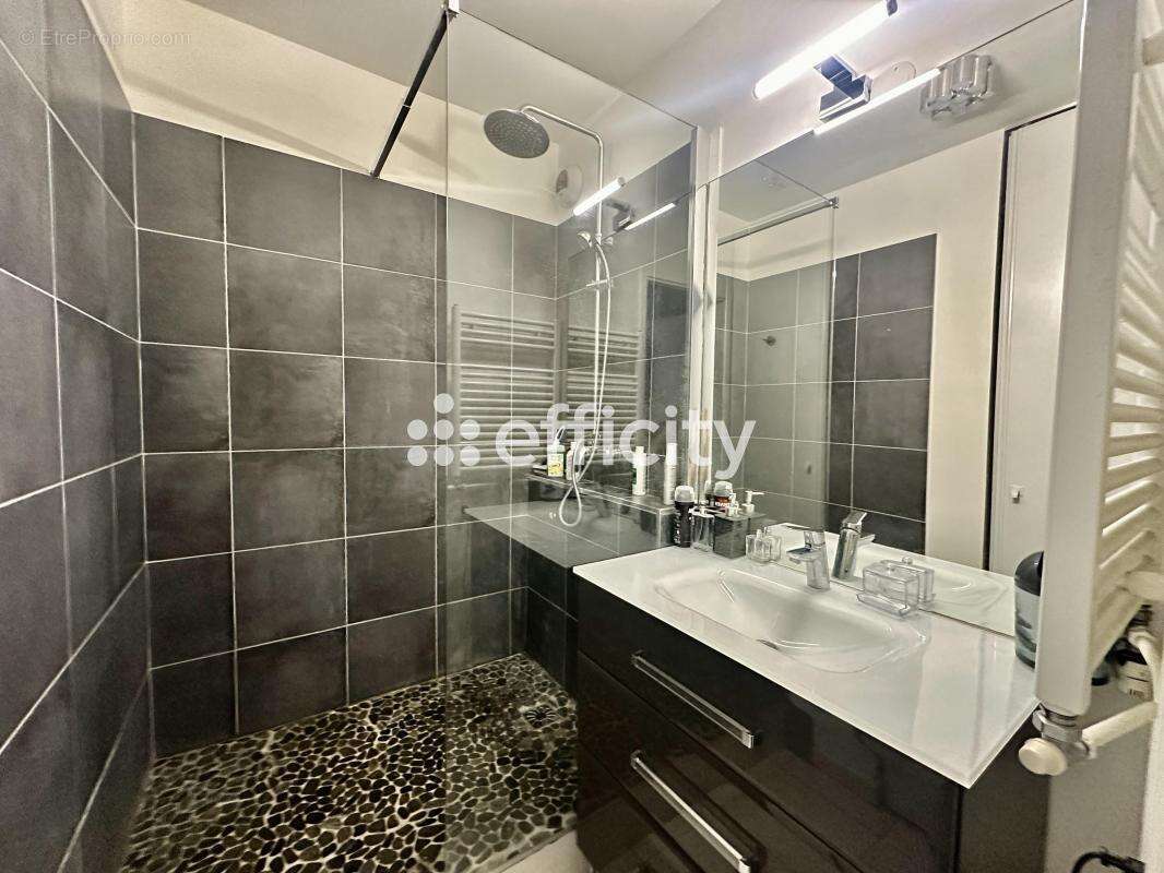 Appartement à MONTROUGE