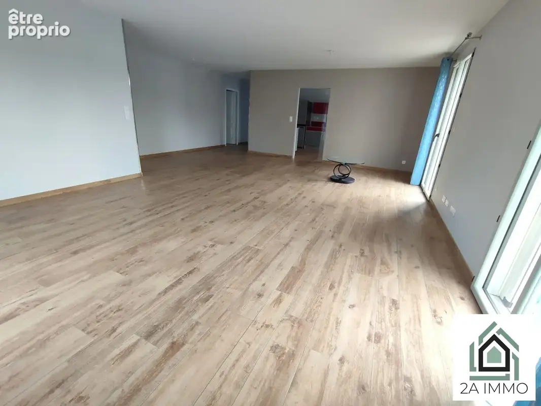 Maison 5 pièces 141 m² à vendre à Pontaumur (63380) - photo 3