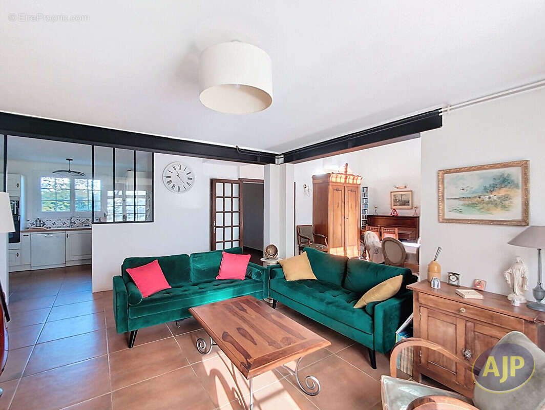 Maison à VIEILLEVIGNE