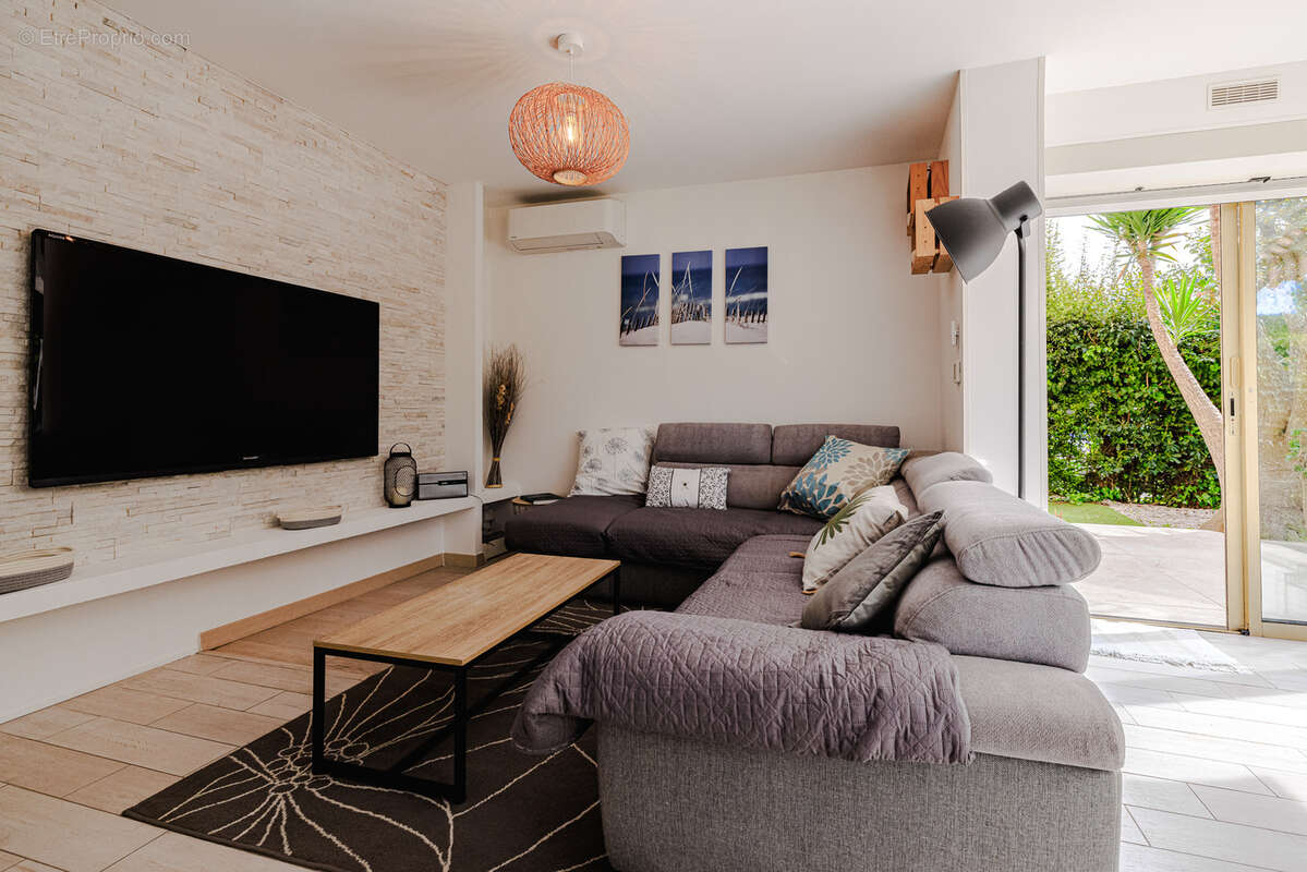 Appartement à VILLENEUVE-LOUBET