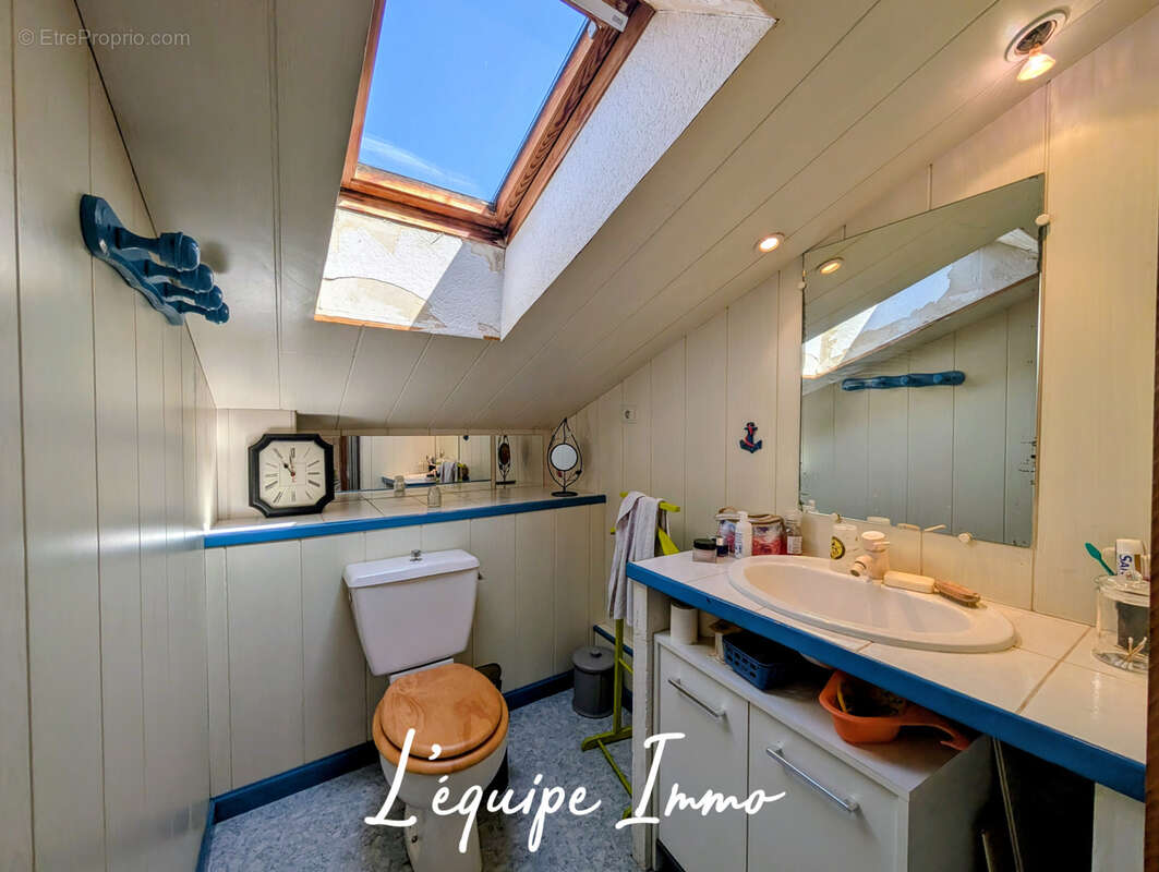 Grande Maison familiale avec piscine et garages sur 4300 m2 de terrain - photo 14
