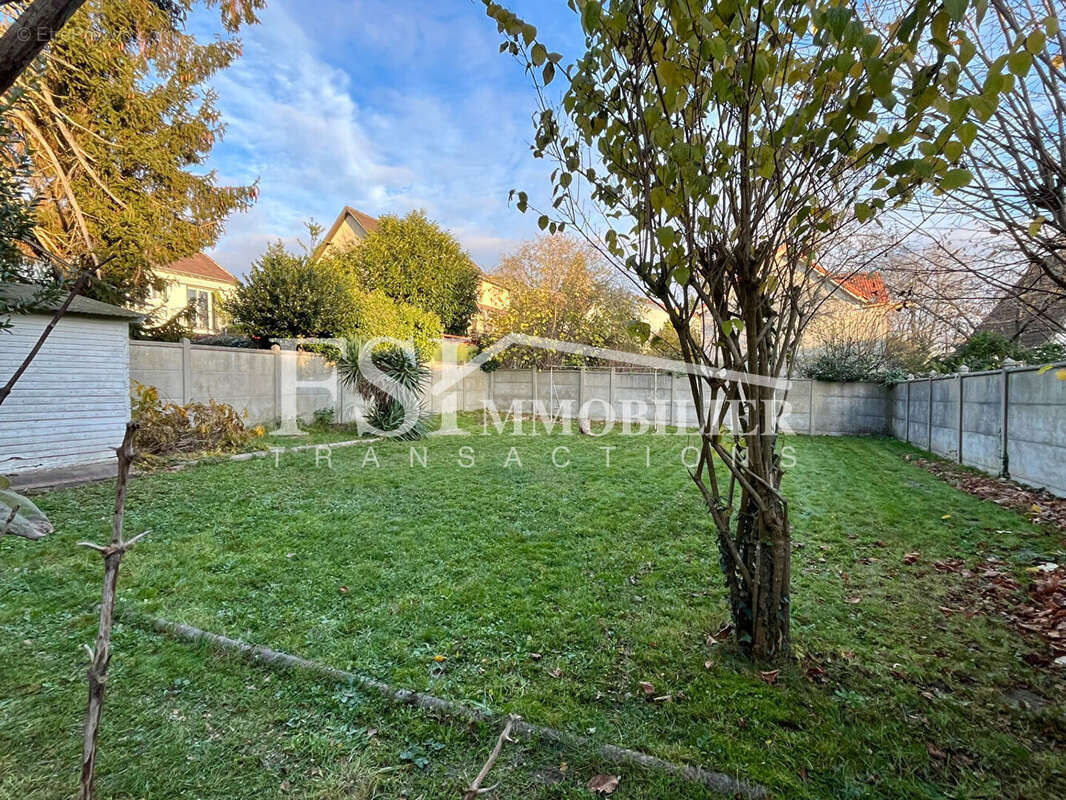 Maison à SAINT-LEU-LA-FORET