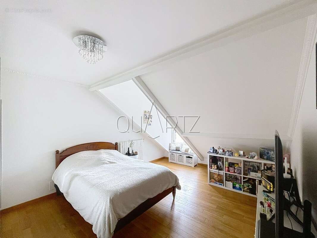 Maison d'architecte à Nesles-la-Vallée - photo 16