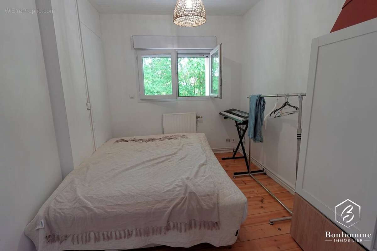Maison 3 pièces - 105m2 - LESTIAC SUR GARONNE - photo 6