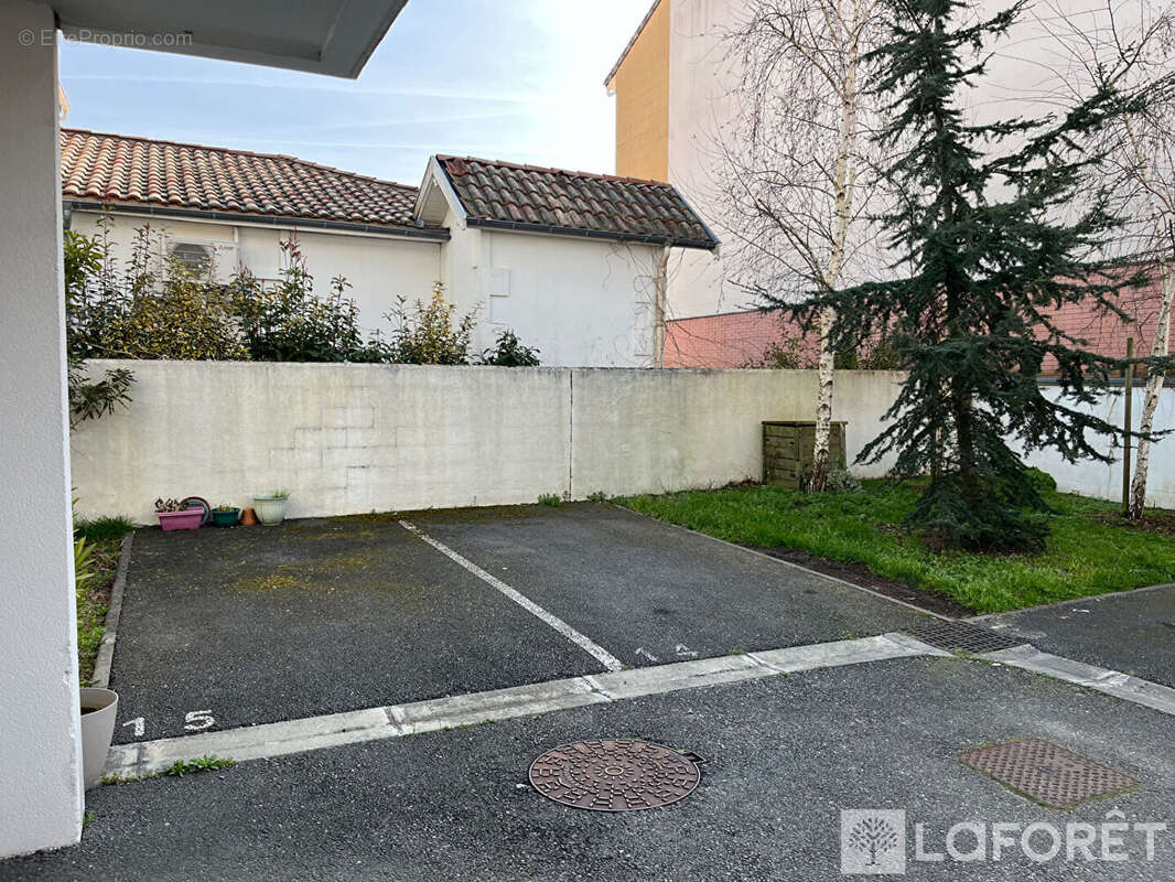 Parking à GUJAN-MESTRAS