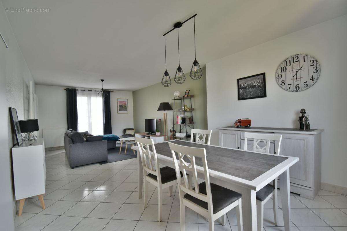 Maison 78 m² à Cholet  - photo 3