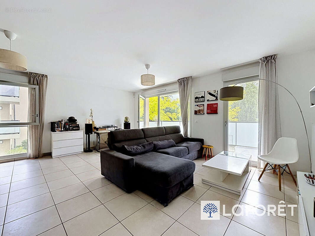 Appartement à CHAMPAGNE-AU-MONT-D'OR