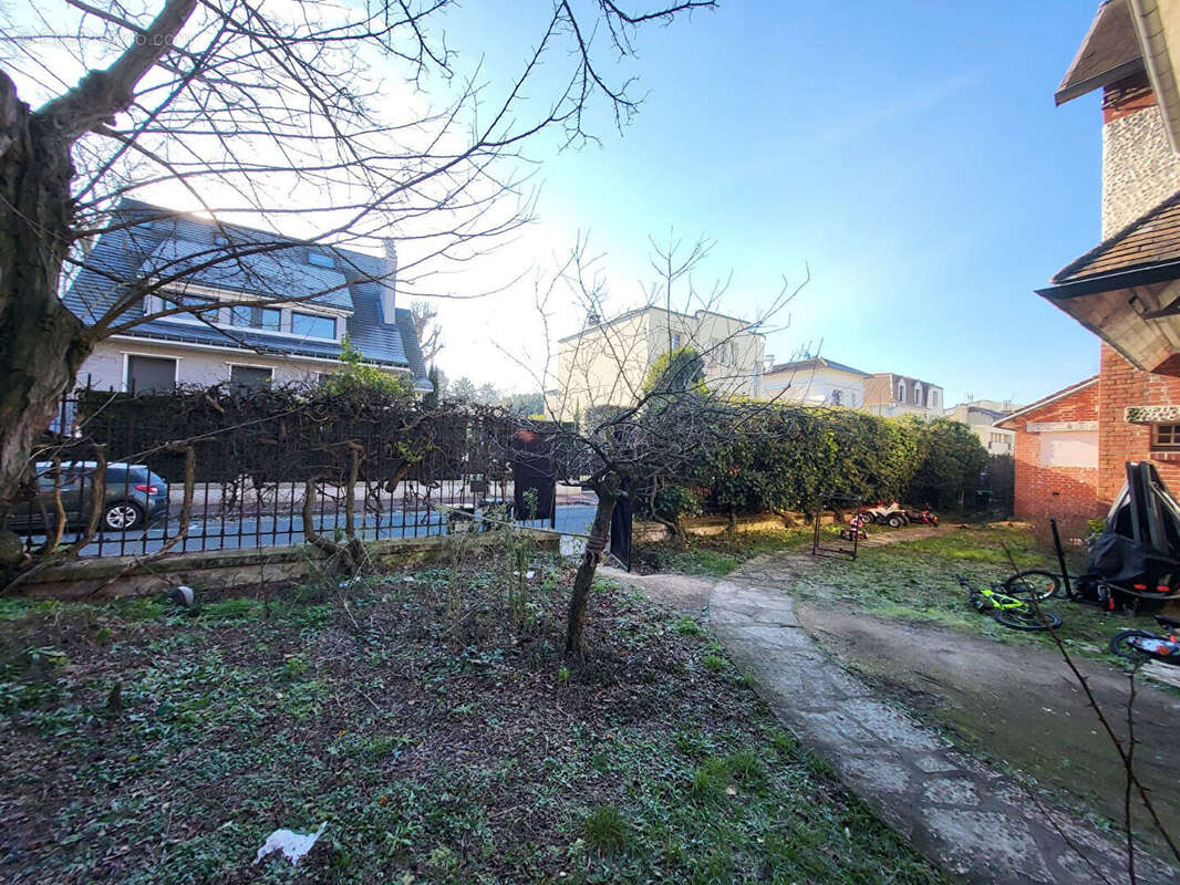 Demeure de prestige A Saint Maurice Maison de 280m² + jardin de 558m² - photo 3