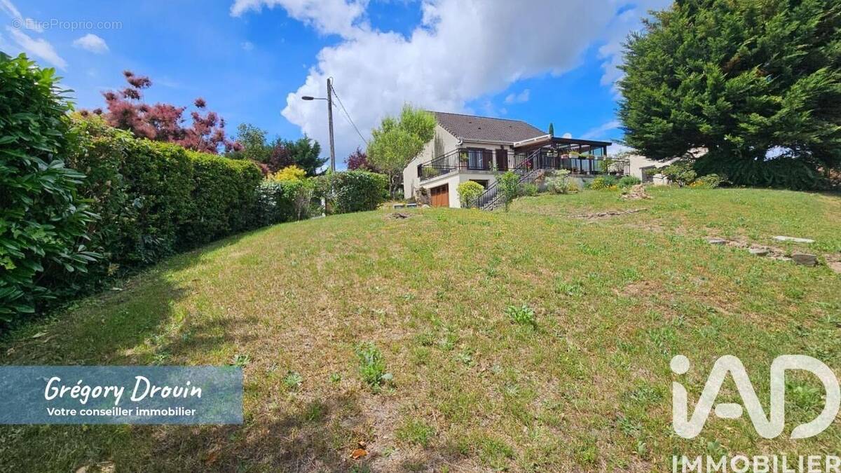 Photo 1 - Maison à MONTLHERY