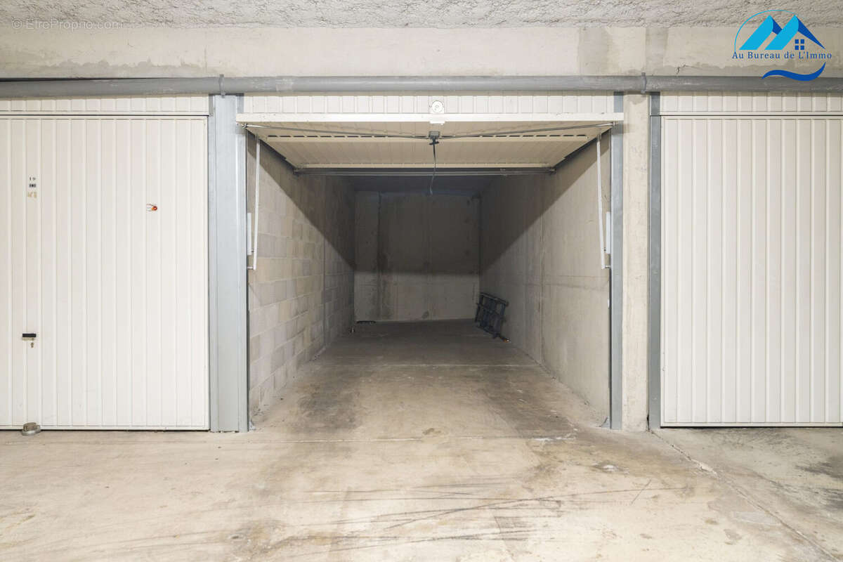 Garage - Appartement à ALLAUCH