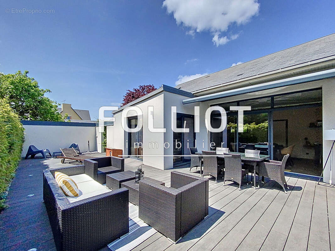 Maison à SAINT-PAIR-SUR-MER