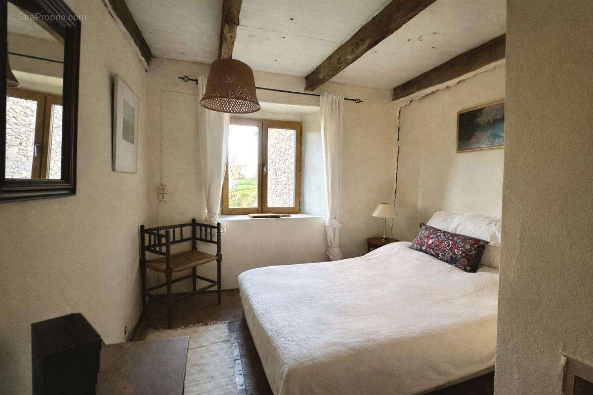 Maison à RULLAC-SAINT-CIRQ